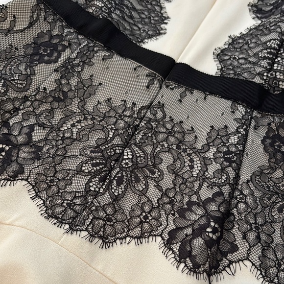 BCBGmaxazria dress size 4 - Picture 3 of 10